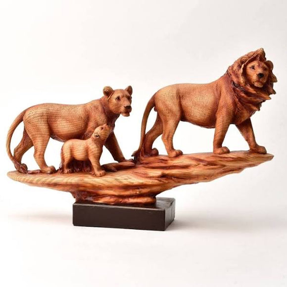 Wood Effect Lion Family